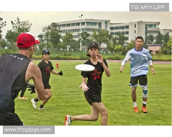 飞盘运动的魅力与挑战：深入了解深圳飞盘队的技术与战术解析